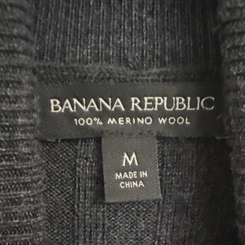 Banana Republic Charcoal Ribbed Merino Wool Turtleneck Sweater - Picture 2 of 6